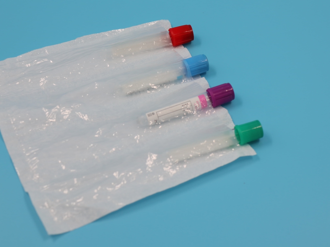 Migliorare la sicurezza dei campioni clinici con l'IA 650 tamponi assorbenti e sacchi per il trasporto conformi a UN3373